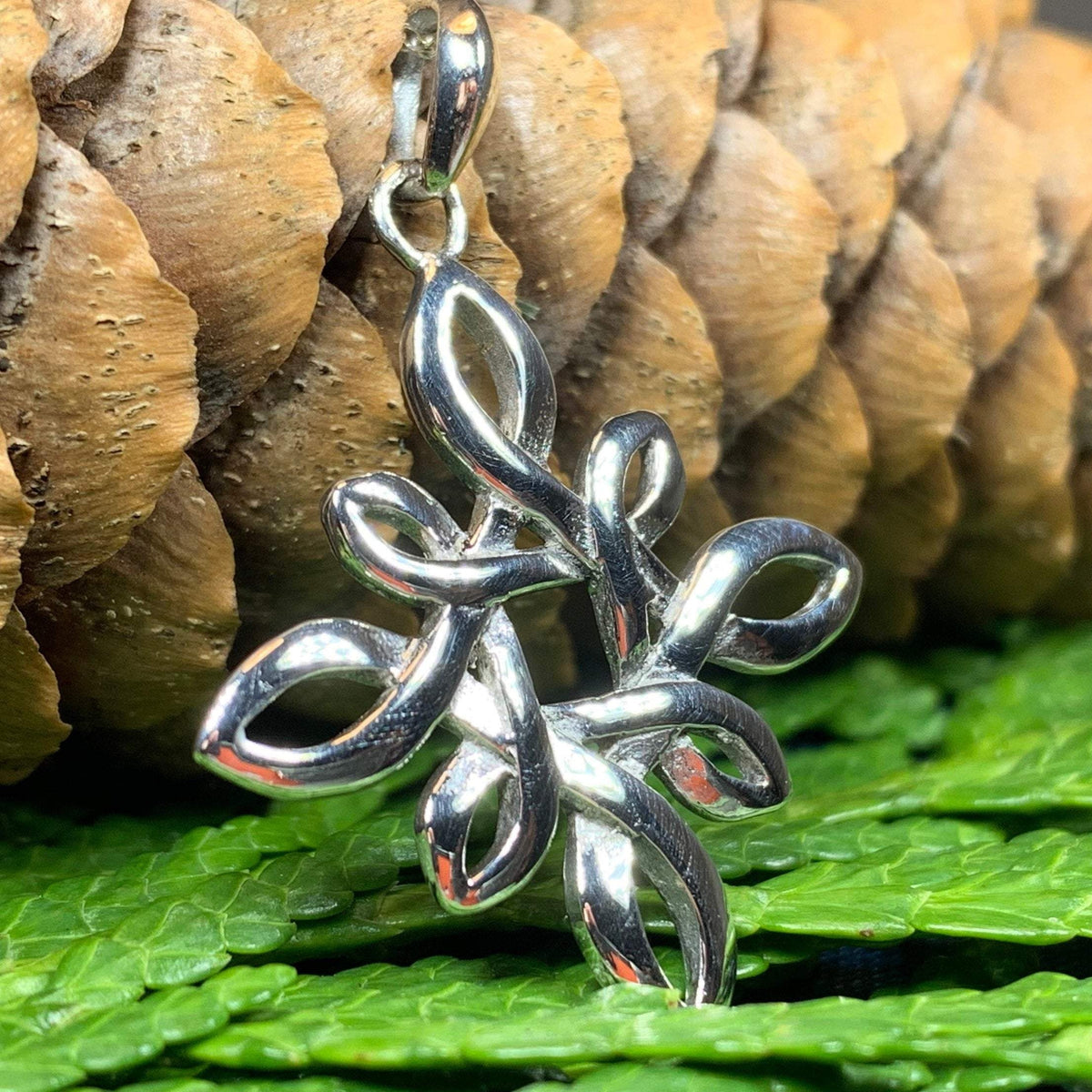 Celtic Star Knot Necklace – Celtic Crystal Design Jewelry