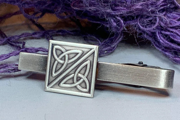 5 Unique Gift Ideas for Celtic Groomsmen