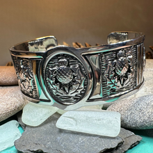 Load image into Gallery viewer, Highland Spring Thistle Bracelet
