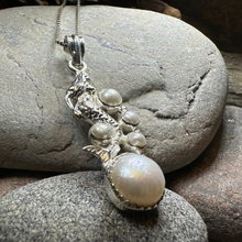 Load image into Gallery viewer, Marica Pearl Mermaid Necklace
