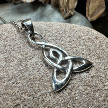 Load image into Gallery viewer, Mother&#39;s Knot Necklace
