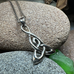 Mother's Knot Necklace