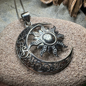 Luan Moon Necklace