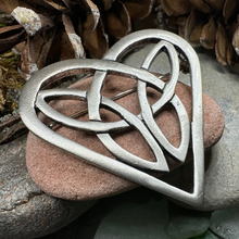 Load image into Gallery viewer, Everheart Celtic Heart Brooch
