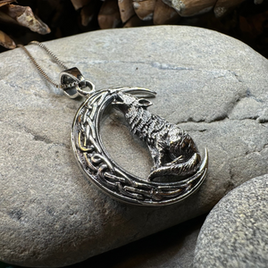 Nocturn Wolf Moon Necklace