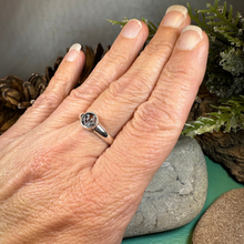 Load image into Gallery viewer, Nahla Petite Thistle Ring
