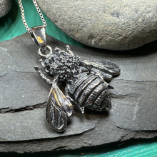 Load image into Gallery viewer, Bethany Realistic Bee Necklace
