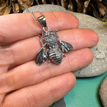 Load image into Gallery viewer, Bethany Realistic Bee Necklace
