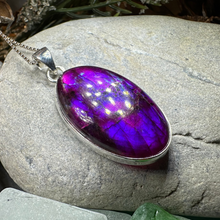 Load image into Gallery viewer, Purple Midnight Labradorite Necklace
