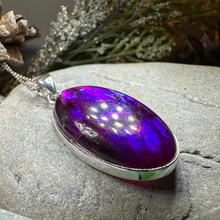 Load image into Gallery viewer, Purple Midnight Labradorite Necklace
