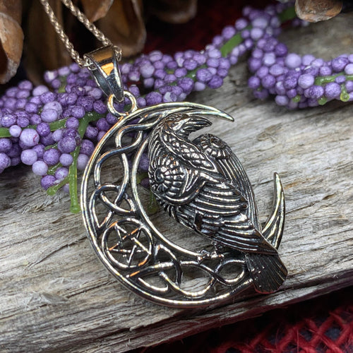 Raven Necklace, Bird Jewelry, Crow Pendant, Black Bird Pendant, Animal Jewelry, Pagan Jewelry, Nature Lover, Poe Jewelry, Gothic Jewelry