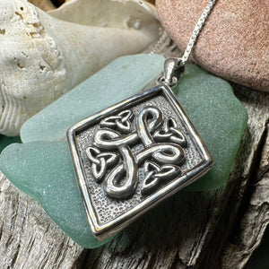 Celtic Quaternary Knot Necklace