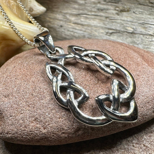 Celtic Knot Necklace, Celtic Necklace, Irish Jewelry, Ireland Gift, Sister Gift, Mom Gift, Anniversary Gift, Scotland Jewelry, Wife Gift