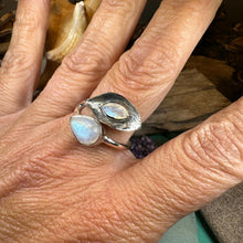 Load image into Gallery viewer, Courtney Celtic Spring Ring
