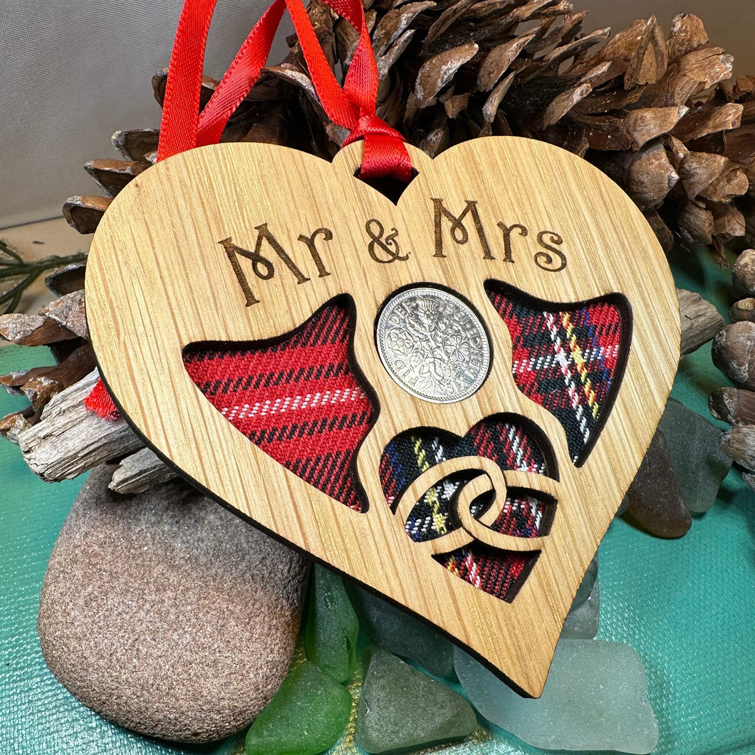 Newlywed Christmas Ornament, Lucky Sixpence, Scotland Gift, Gift for Bride, Tartan Gift, Tree Ornament, Good Luck Gift, Oak Wood Plaque