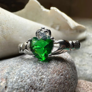 Emerald Green Claddagh Ring