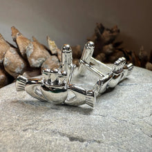 Load image into Gallery viewer, Fíorghrá Claddagh Cuff Links
