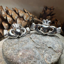 Load image into Gallery viewer, Fíorghrá Claddagh Cuff Links
