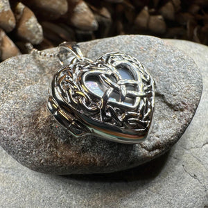 Trinity Knot Locket Necklace, Celtic Heart Pendant, Irish Jewerly, Celtic Jewelry, Anniversary Gift, Locket Necklace, Wiccan Jewelry