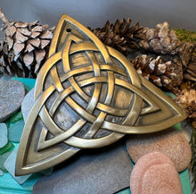 Load image into Gallery viewer, Triquetra Wall Art, Ireland Gift, Ceramic Wall Plaque, New Home Gift, New Bride Gift, Irish Gift, Irish Decor, Trinity Knot Wall Plaque
