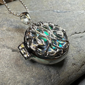 Ceangailte Celtic Tree Locket Necklace