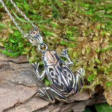 Load image into Gallery viewer, Frog Necklace, Tree Frog Jewelry, Celtic Frog Pendant, Animal Jewelry, Irish Jewelry, Anniversary Gift, Mom Gift, Frog Gift, Wife Gift
