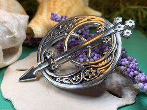 Chalice Well Brooch, Irish Jewelry, Celtic Pin, Scotland Jewelry, Anniversary Gift, Ireland Gift, Peace Jewelry, Spiritual Gift, Mom Gift