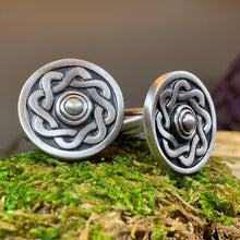 Load image into Gallery viewer, Celtic Shield Cuff Links, Scotland Jewelry, Celtic Jewelry, Men&#39;s Irish Jewelry, Bagpiper Gift, Groom Gift, Boyfriend Gift, Husband Gift
