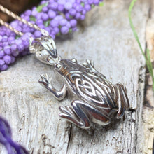 Load image into Gallery viewer, Frog Necklace, Tree Frog Jewelry, Celtic Frog Pendant, Animal Jewelry, Irish Jewelry, Anniversary Gift, Mom Gift, Frog Gift, Wife Gift
