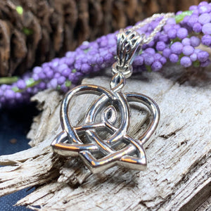 Mother's Knot Necklace, Celtic Knot Jewelry, Irish Jewelry, Mom Gift, Celtic Heart Pendant, Ireland Gift, Mother & Child Jewelry, Wife Gift