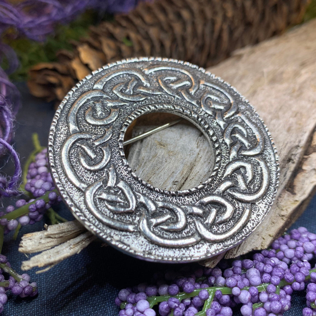 Outlander brooch deals