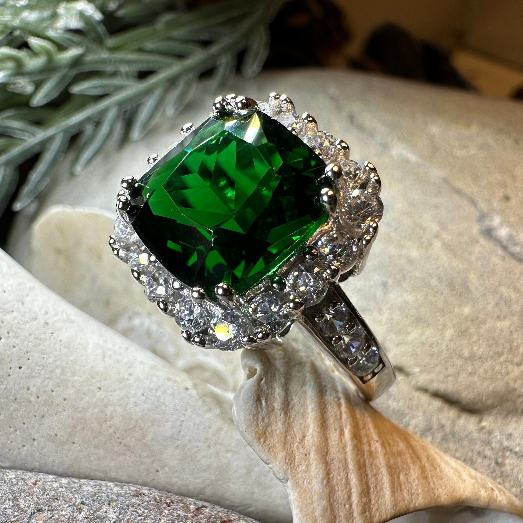 Large emerald ring clearance