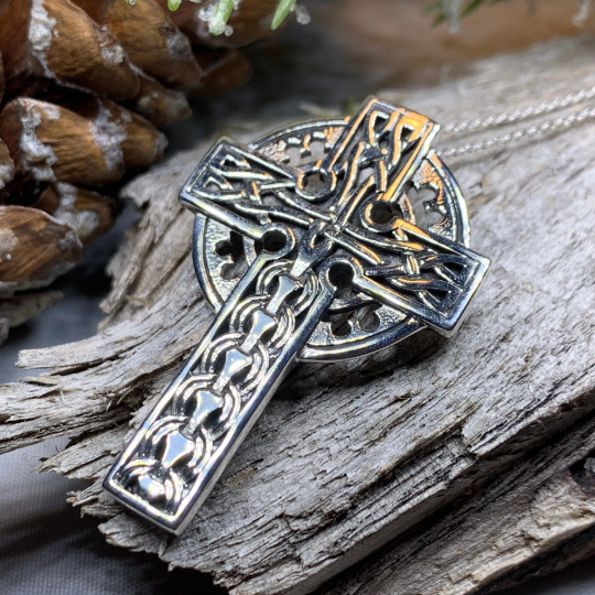 Latest Designs of Sterling Silver Celtic Cross Pendant For Women