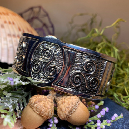 Cuff bangle, Cuff bracelet, Celtic Knot Bracelet, Knot Cuff Bangle, Celtic  bangle, Mens womes bracelet, Quality 925 Silver-KIMNKIM – KIM N KIM  Jewellery