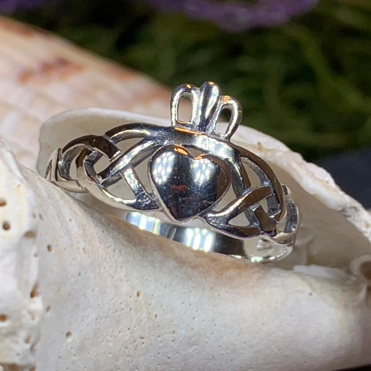 Celtic trinity knot jewelry outlet
